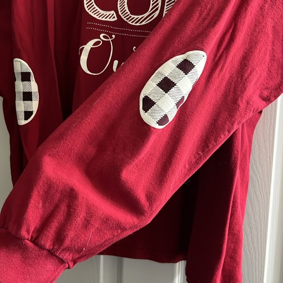 GAMEDAY COUTURE 🥶 100% COTTON BURGUNDY RED LONG SLEEVE GRAPHIC TSHIRT Women XXL - Picture 4 of 5